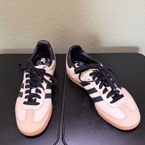 Adidas Samba OG Size US 6 (I’m a women’s 7.5)